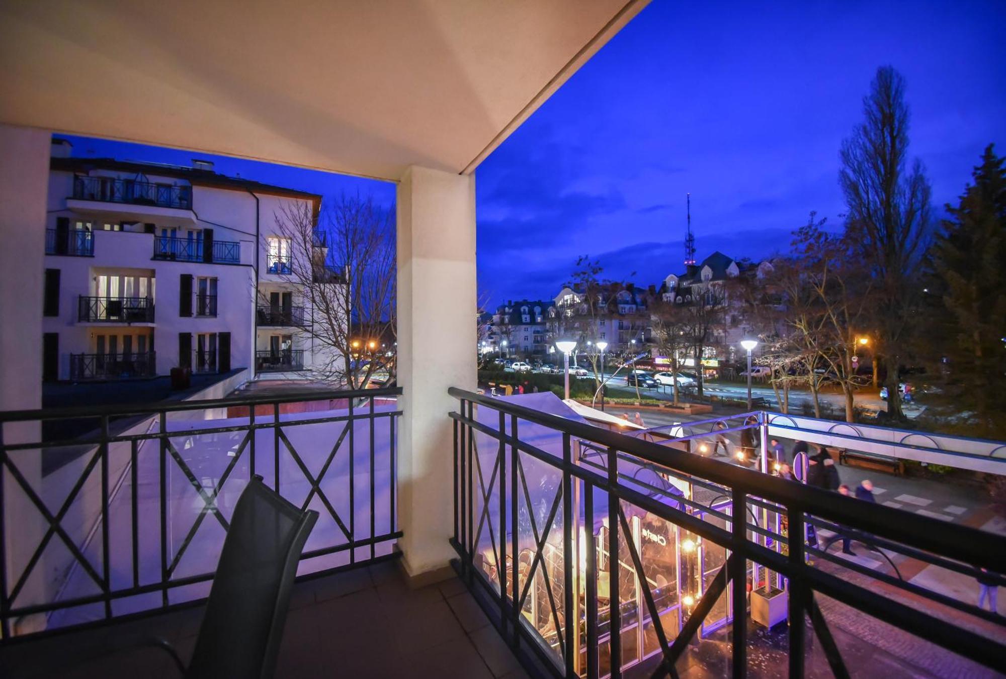 Apartamenty Promenada Z Tarasem I Parkingiem - Apartamenty Na Wyspie Swinoujscie Exterior foto
